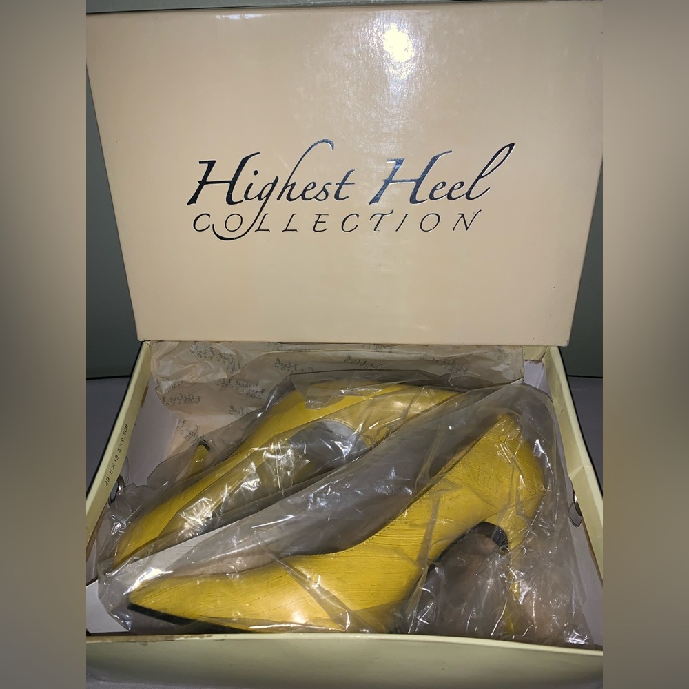 Highest Collection Heels, Classic High Heel Pump, Yellow - Picture 2 of 5